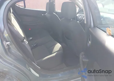 2006 Pontiac Grand Prix z USA, uszkodzony, nr VIN 2G2WP552661270185